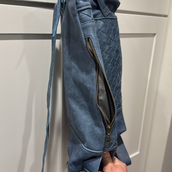 Brand new leather backpack in a dusty blue will hold a 15 inch laptop - Picture 2 of 9